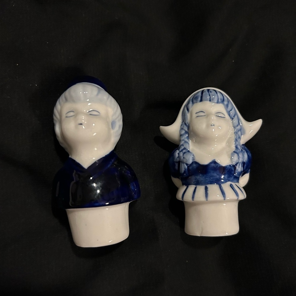 $10 sale Vintage Collection hand painted Dutch Boy /Girl Salt and Pepper shakers